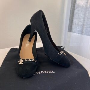 CHANEL Black Heels with Gold Chain Accent